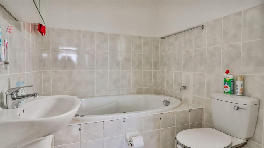 4 Bedroom Property for Sale in Kleinbaai Western Cape